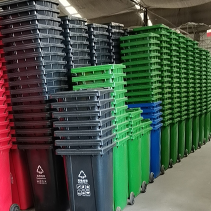 鑫豐潔塑料垃圾桶現(xiàn)貨倉庫