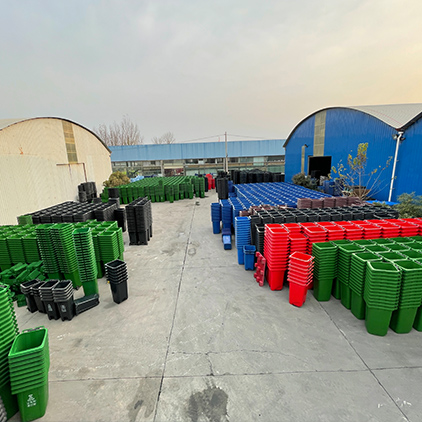 鑫豐潔塑料垃圾桶工廠庫存一角